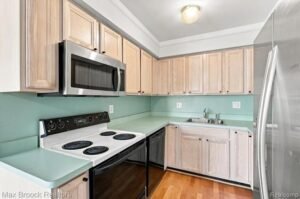 Maple Park Family Residence